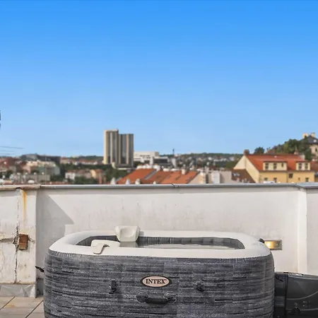 Dicaprio Penthouse Terrace Apartment